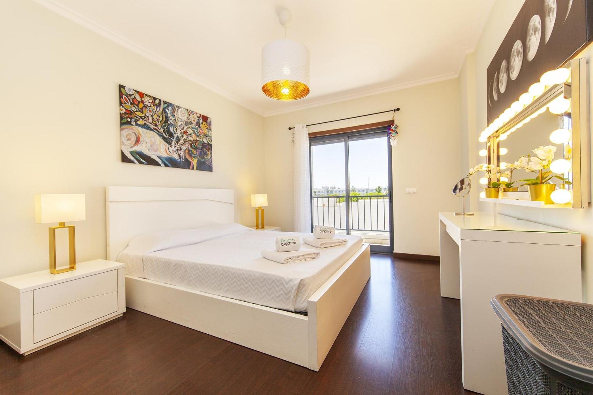 B03 - Luxury 2 Bed Lagos Marina Luaran gambar