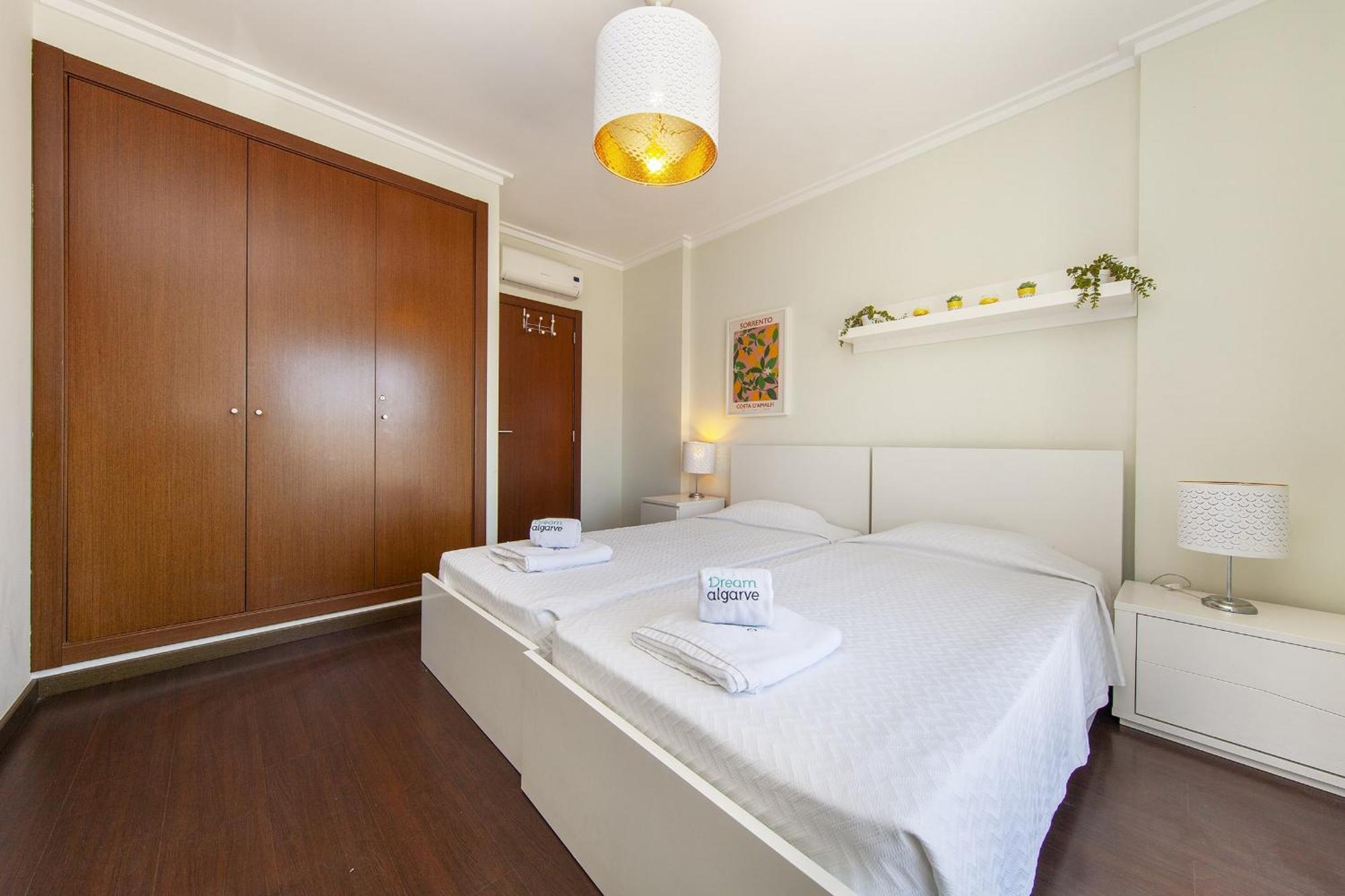 B03 - Luxury 2 Bed Lagos Marina Luaran gambar